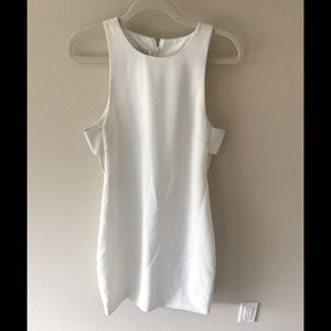 White Bishop & Young Dress - M